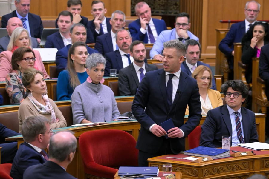 akuzat-per-vjedhje-parlamenti-hungarez-i-heq-imunitetin-kryeministrit-magyar