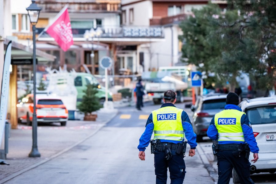 Shpërthim i fuqishëm në një pallat në Zvicër  4 të plagosur
