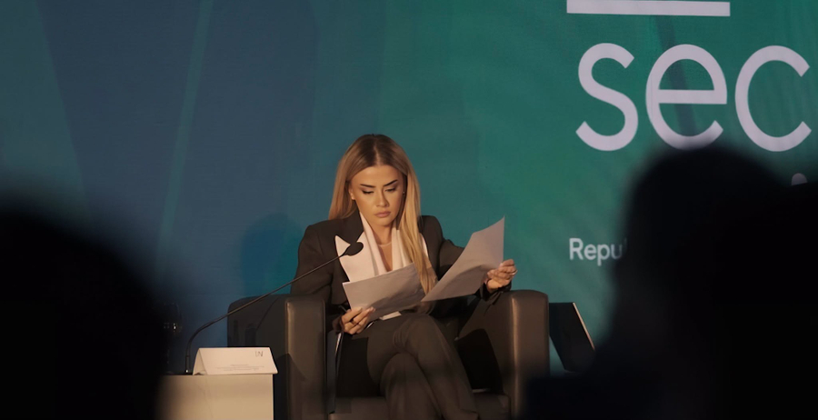  Varfëri intelektuale   Meliza Haradinaj reagon për rezolutën e propozuar në kuvend